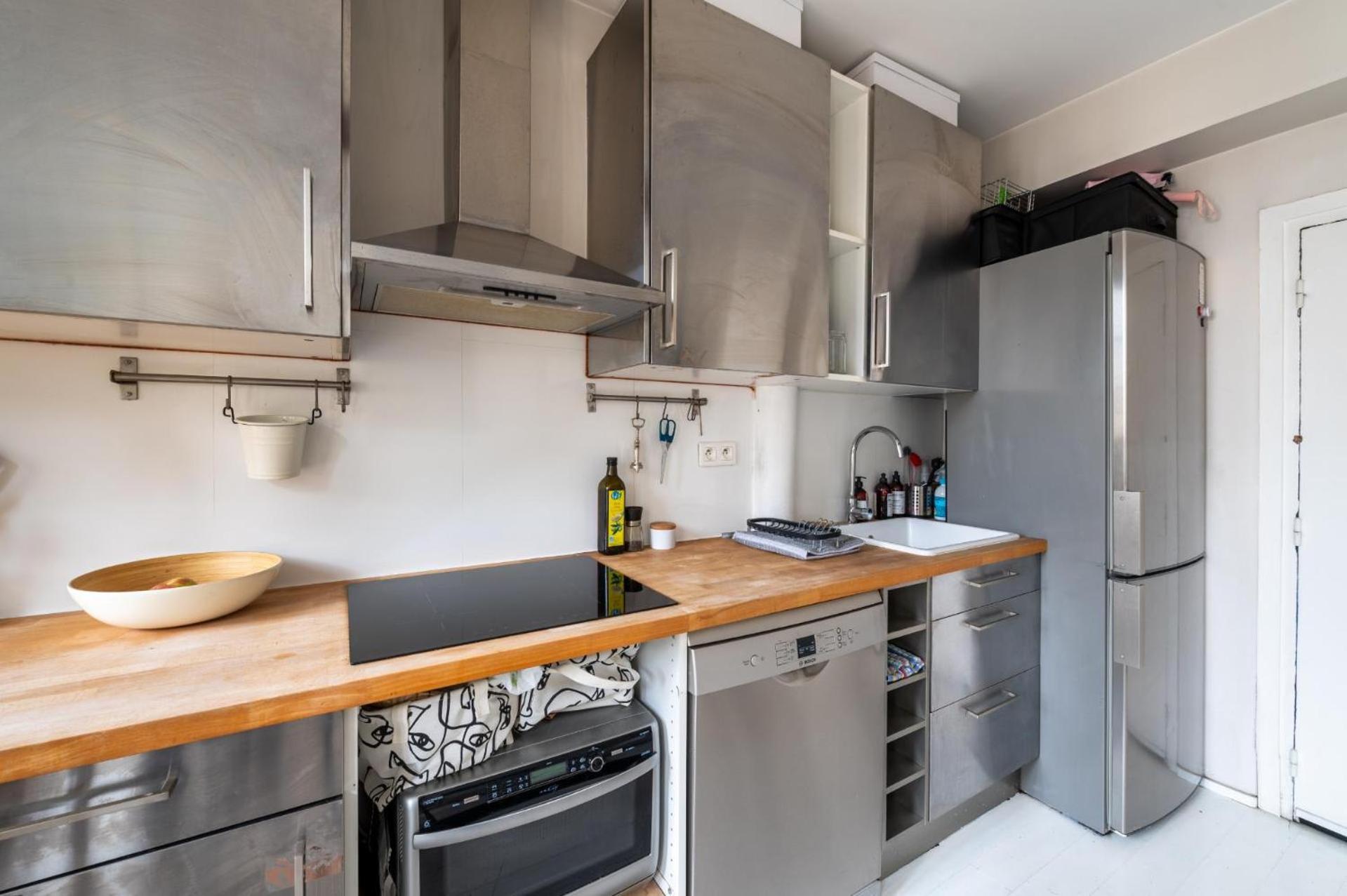 Appartement Stylish 1bd Duplex - Stunning Views Near Louvre Parijs